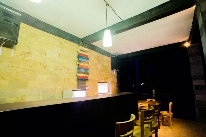 Imagen de los interiores del Hotel Maha Guru Huts. Foto 29