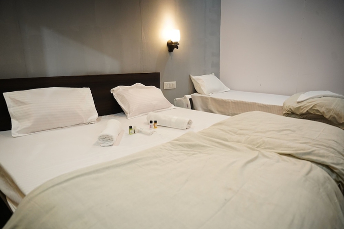 Imagen de la habitación del Hotel Maha Kumbh Mandapam. Foto 11