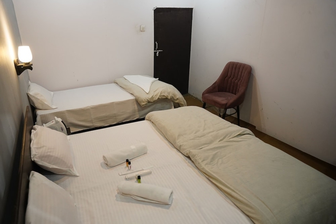 Imagen de la habitación del Hotel Maha Kumbh Mandapam. Foto 12