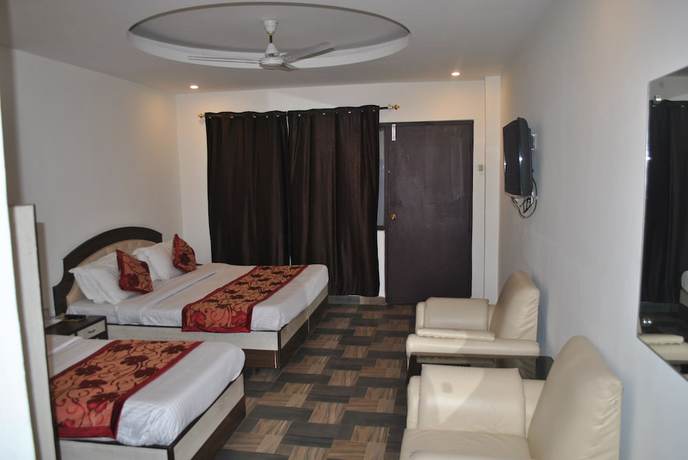 Imagen de la habitación del Hotel Maha Luxmi Palace. Foto 2