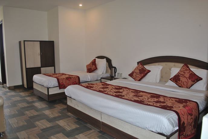 Imagen de la habitación del Hotel Maha Luxmi Palace. Foto 4