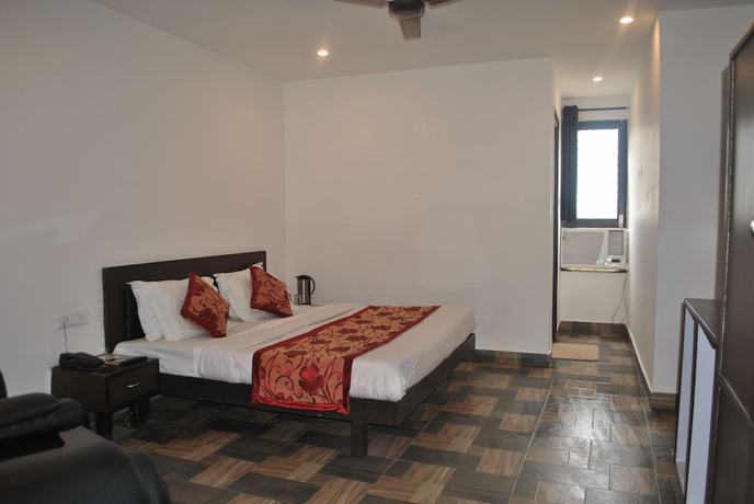 Imagen de la habitación del Hotel Maha Luxmi Palace. Foto 5