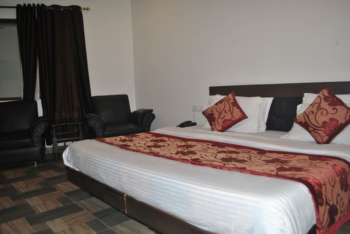 Imagen de la habitación del Hotel Maha Luxmi Palace. Foto 10