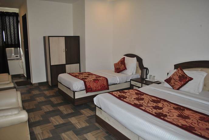 Imagen de la habitación del Hotel Maha Luxmi Palace. Foto 11
