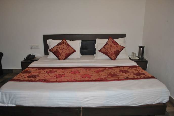 Imagen de la habitación del Hotel Maha Luxmi Palace. Foto 15