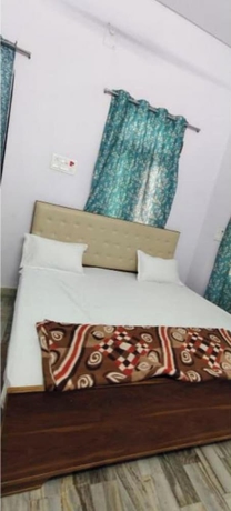 Imagen de la habitación del Hotel Mahadev inn. Foto 3