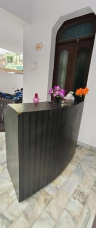 Imagen de los interiores del Hotel Mahadev inn. Foto 16