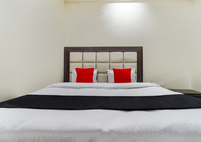 Imagen de la habitación del Hotel Mahadeva Regency. Foto 9