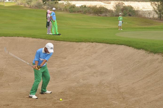 Imagen de los exteriores del Hotel Mahagiri Villas and Spa Dreamland. Foto 7