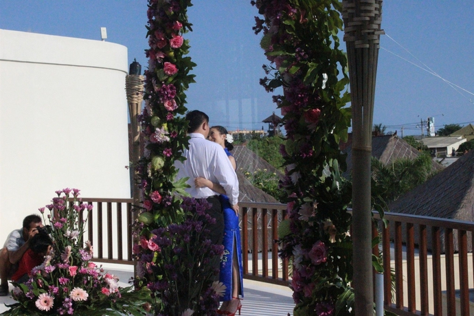 Imagen de los exteriores del Hotel Mahagiri Villas and Spa Dreamland. Foto 10