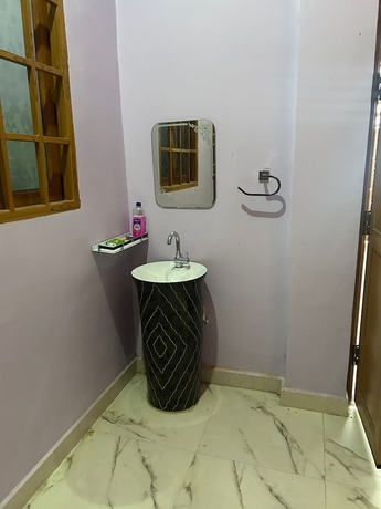 Imagen de la habitación del Hotel Mahakumbh Paryatan - Luxury Stay. Foto 8