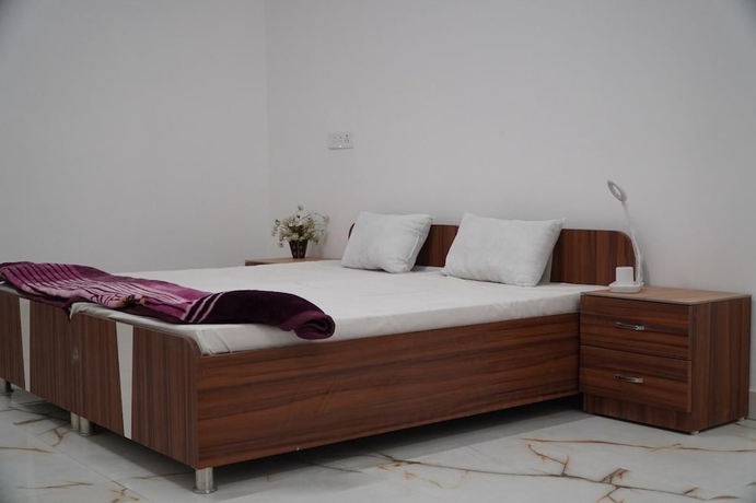 Imagen de la habitación del Hotel Mahakumbh Prayagraj Residency. Foto 9
