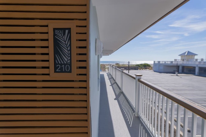 Imagen de la habitación del Hotel Mahalo Diamond Beach. Foto 20