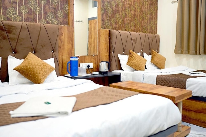Imagen de la habitación del Hotel Mahalok Palace. Foto 15