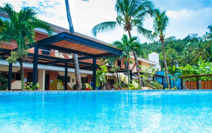 Imagen de la piscina del Hotel Mahalta Resorts and Convention Center. Foto 33
