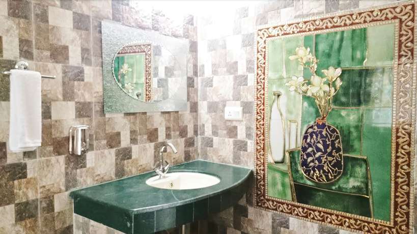 Imagen de la habitación del Hotel Mahamaya Palace. Foto 6