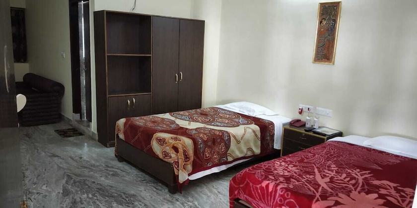 Imagen de la habitación del Hotel Mahamaya Palace. Foto 9