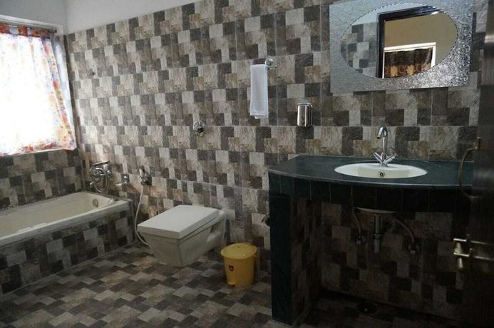 Imagen de la habitación del Hotel Mahamaya Palace. Foto 12