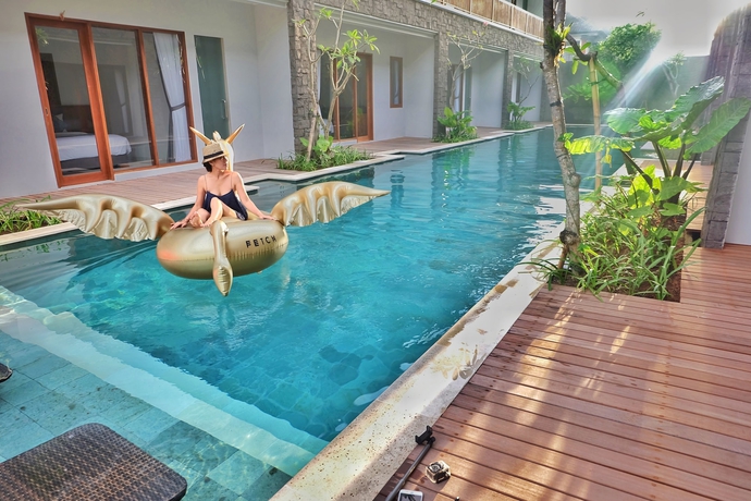Imagen de la piscina del Hotel Mahana Boutique Apartment. Foto 16