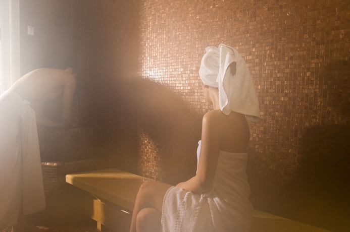 Imagen de la piscina del Hotel Mahara and Wellness. Foto 9