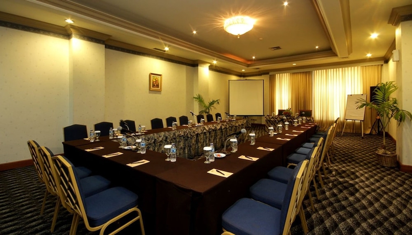 Imagen de los interiores del Hotel Maharadja. Foto 13