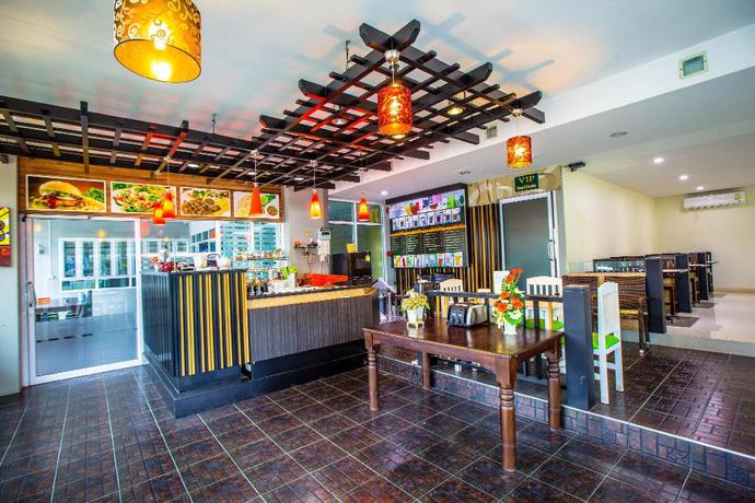 Imagen de los interiores del Hotel Maharaj Grand. Foto 8