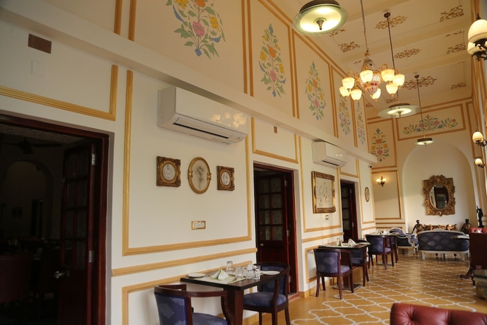 Imagen del bar/restaurante del Hotel Maharaja Ganga Mahal. Foto 3
