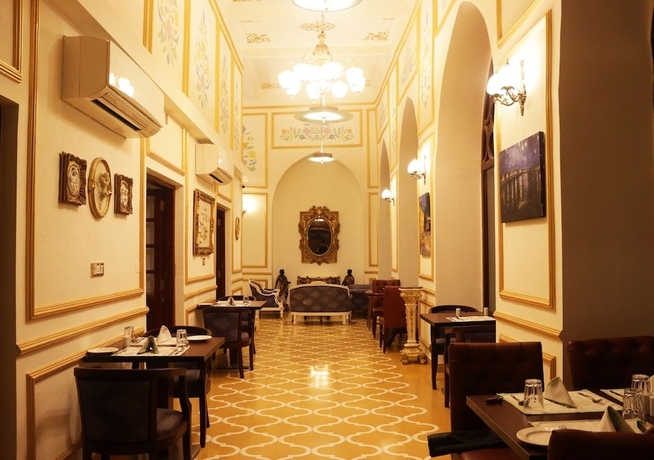 Imagen del bar/restaurante del Hotel Maharaja Ganga Mahal. Foto 5