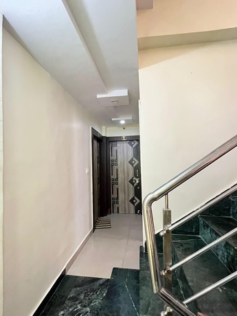 Imagen de los interiores del Hotel Maharaja Homestay. Foto 11