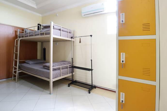 Imagen de la habitación del Hotel Maharani Guesthouse Tebet Syariah - Hostel. Foto 7