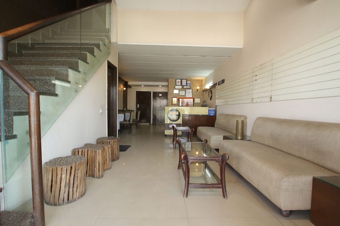 Imagen de los interiores del Hotel Maharani Regency. Foto 10