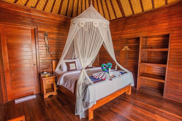 Imagen de la habitación del Hotel Maharatu Villas. Foto 31