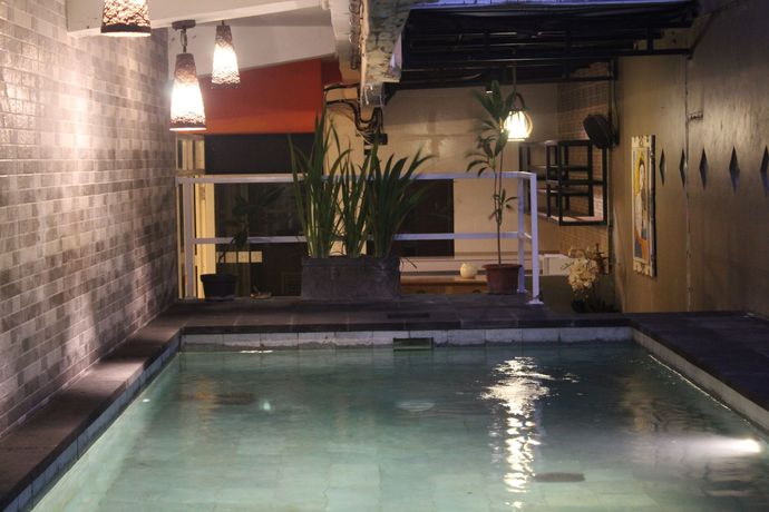 Imagen de la piscina del Hotel Mahatma Residence, Denpasar. Foto 20