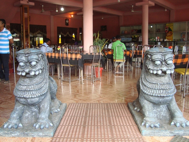 Imagen del bar/restaurante del Hotel Mahawasala. Foto 5