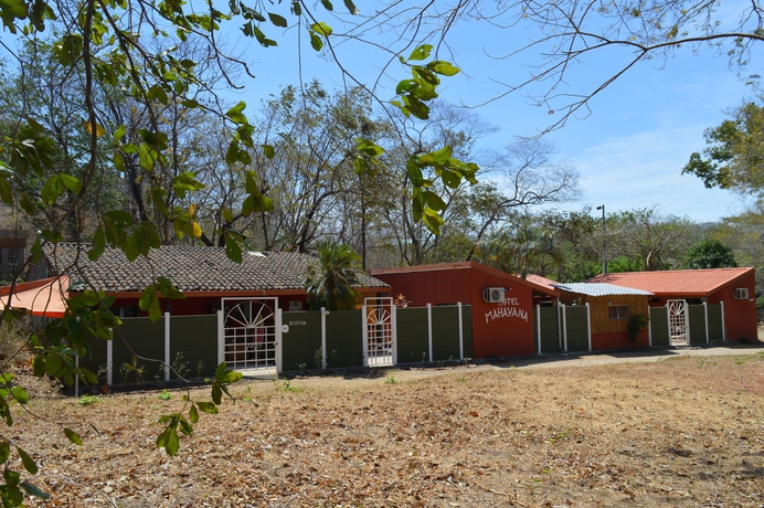 Imagen de los exteriores del Hotel Mahayana. Foto 5