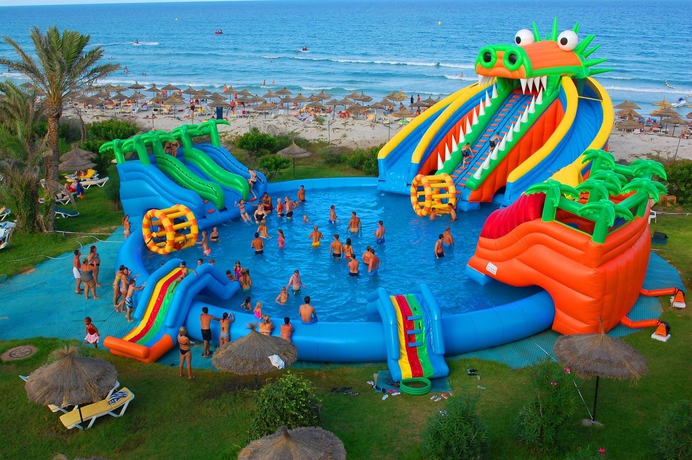 Imagen de la piscina del Hotel Mahdia Beach and Aquapark. Foto 15