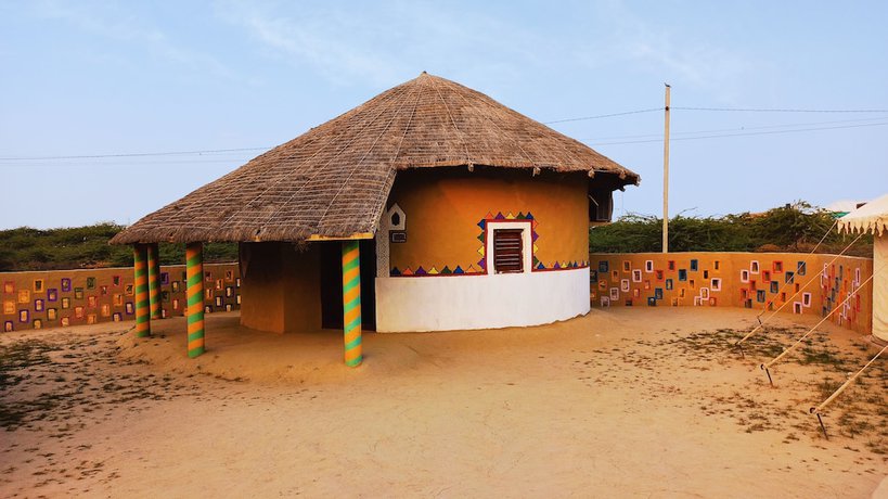Imagen de la habitación del Hotel Mahefeel E Rann Resort. Foto 4