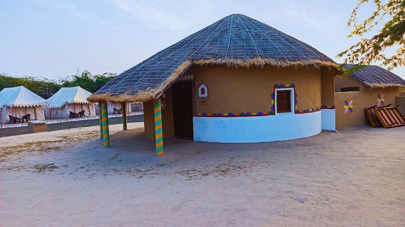 Imagen de la habitación del Hotel Mahefeel E Rann Resort. Foto 12