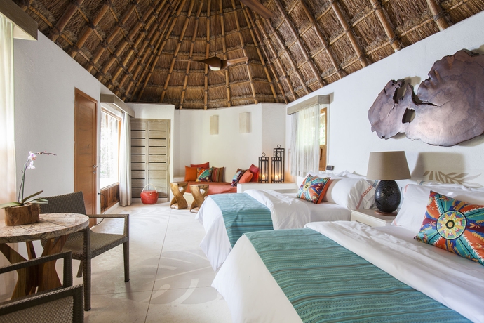 Imagen de la habitación del Hotel Mahekal Beach Front Resort and Spa. Foto 6