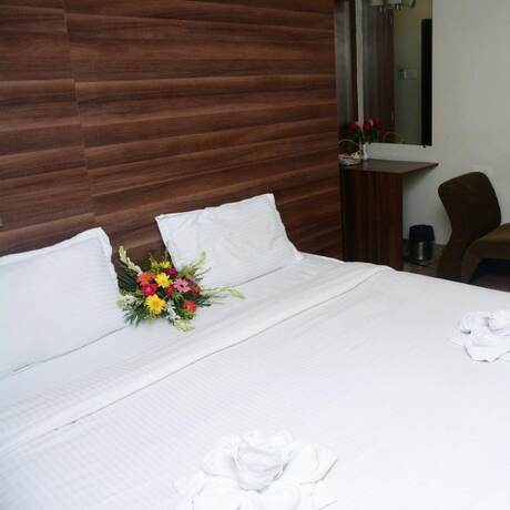 Imagen de la habitación del Hotel Mahendra. Foto 16