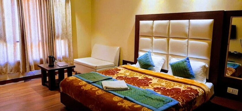 Imagen de la habitación del Hotel Mahesh and Restaurant. Foto 7