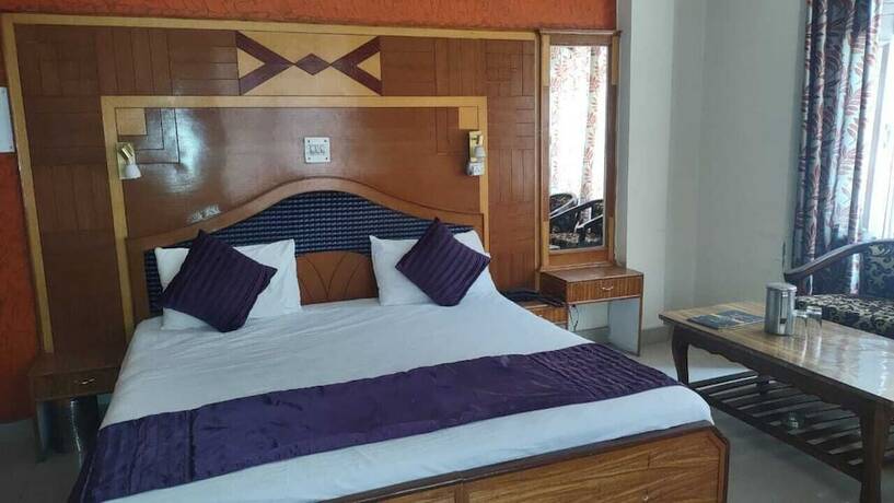 Imagen de la habitación del Hotel Mahesh and Restaurant. Foto 8