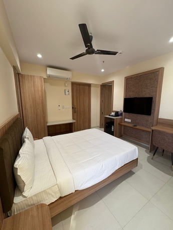 Imagen de la habitación del Hotel Maheshwaram Vijay Nagar Indore. Foto 2