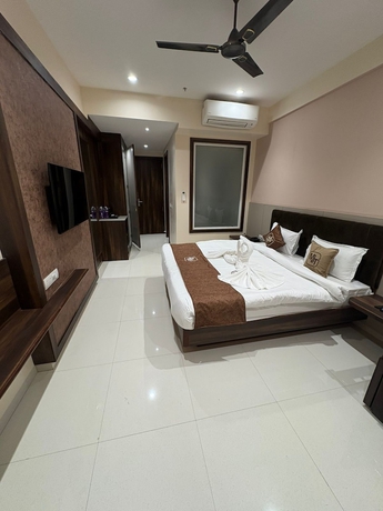 Imagen de la habitación del Hotel Maheshwaram Vijay Nagar Indore. Foto 11