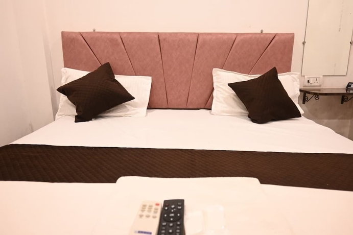 Imagen de la habitación del Hotel Maheswari Villa. Foto 2