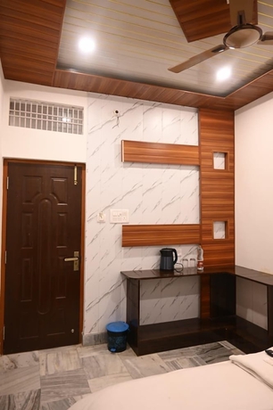 Imagen de la habitación del Hotel Maheswari Villa. Foto 3