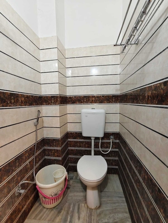 Imagen de la habitación del Hotel Maheswari Villa. Foto 10