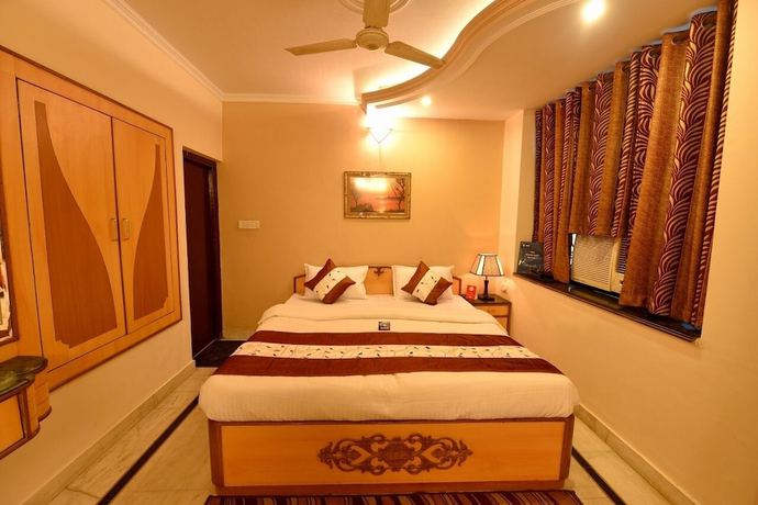 Imagen de la habitación del Hotel Mahima. Foto 7