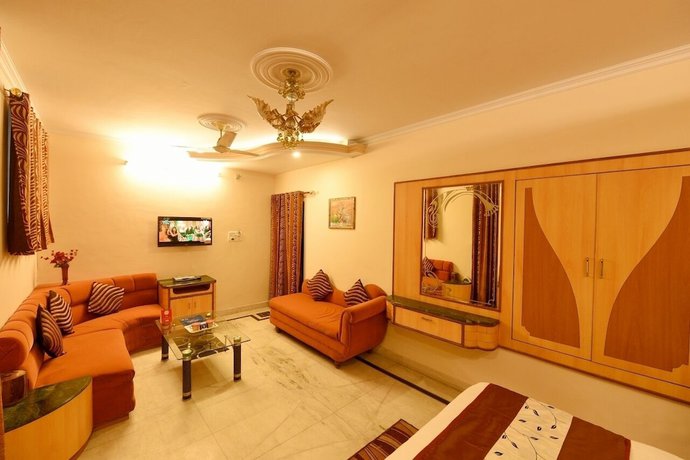 Imagen de la habitación del Hotel Mahima. Foto 17