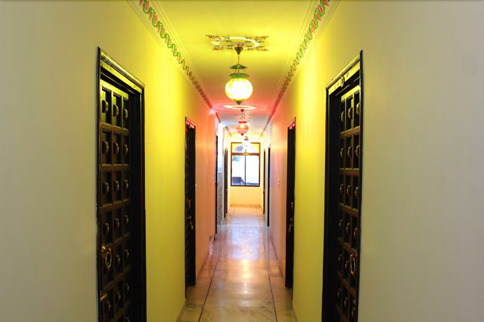 Imagen de los interiores del Hotel Mahima Palace A Unit of Atlas Ventures. Foto 16